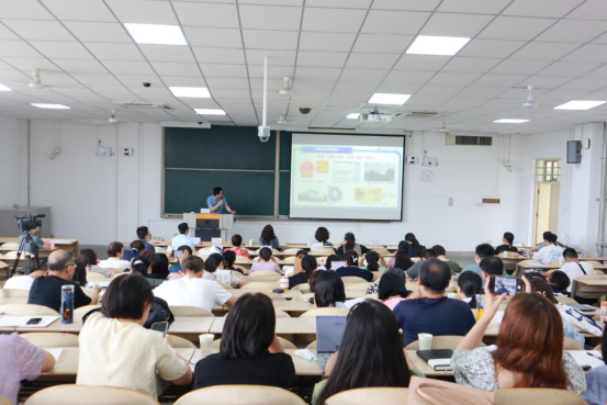 本科生院、中文字幕av
联合召开教师能力提升培训会议