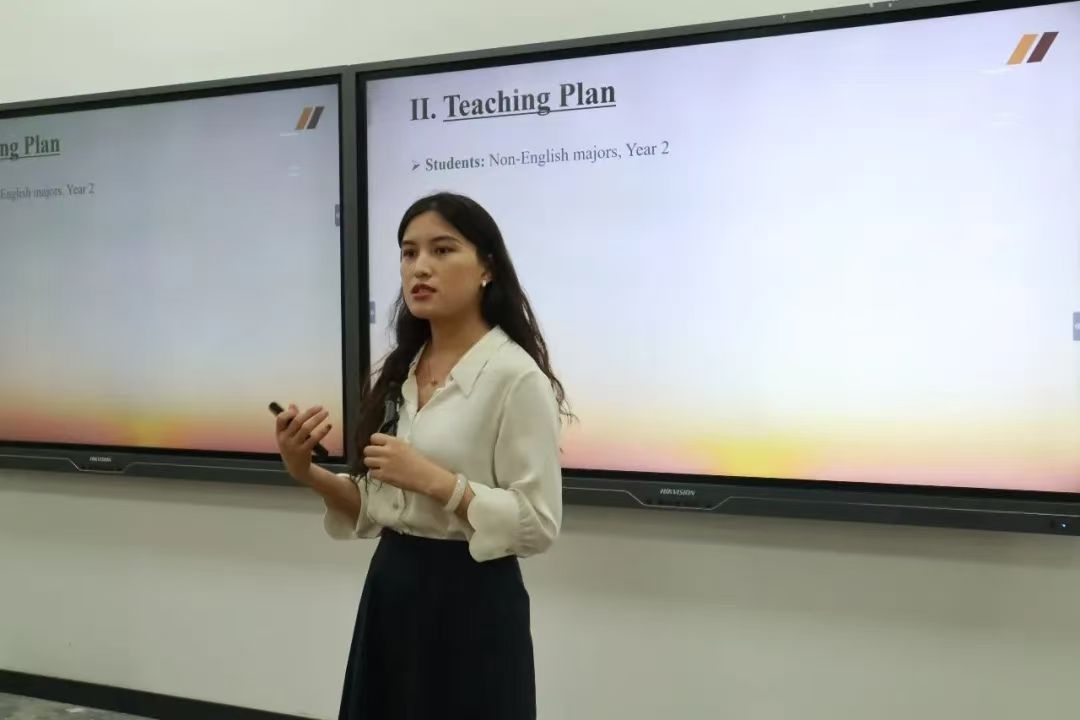 优秀班主任|中文字幕av
公共外语系教师：康佳敏