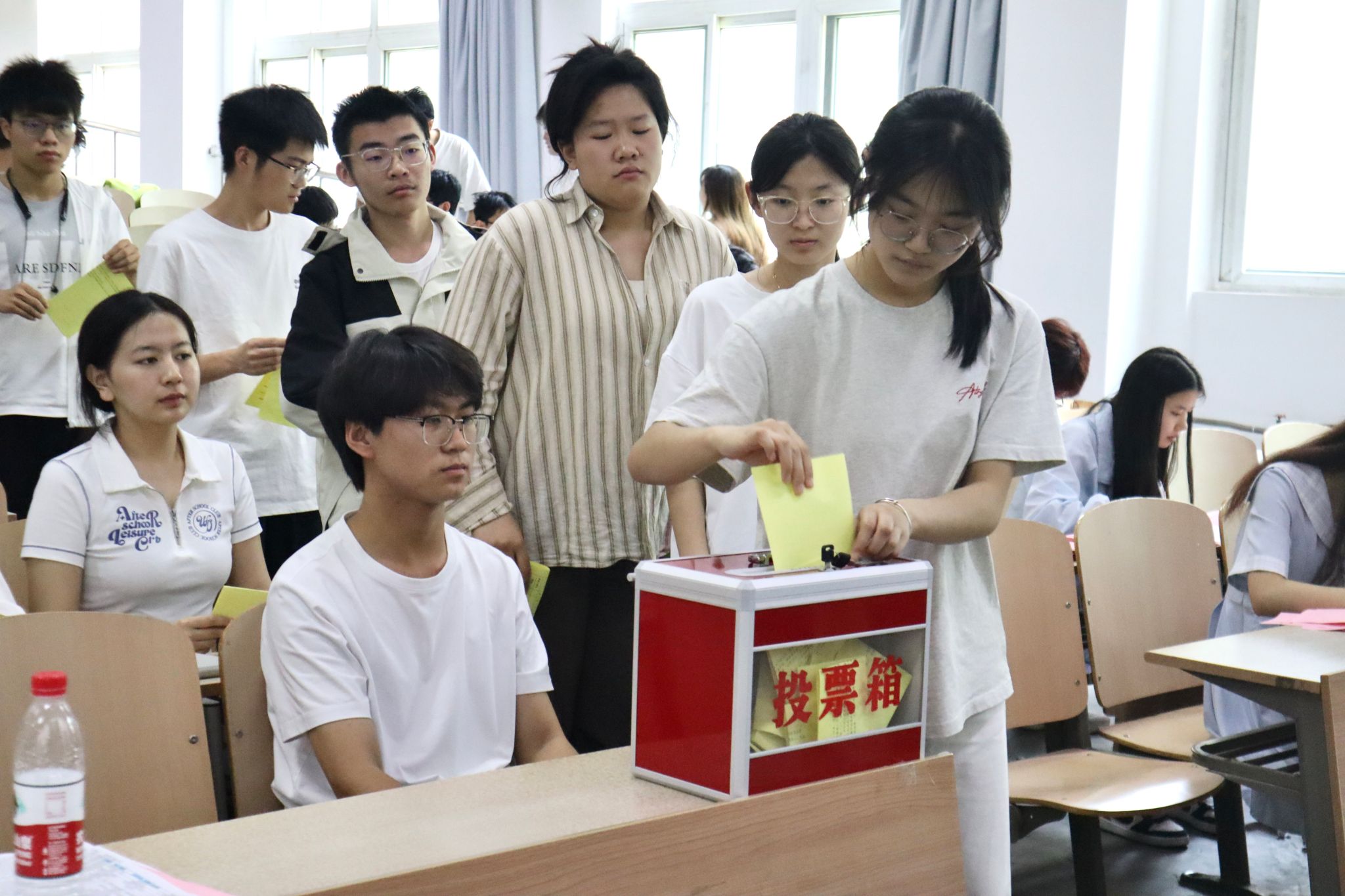 中文字幕av
团员代表大会、学生代表大会顺利召开