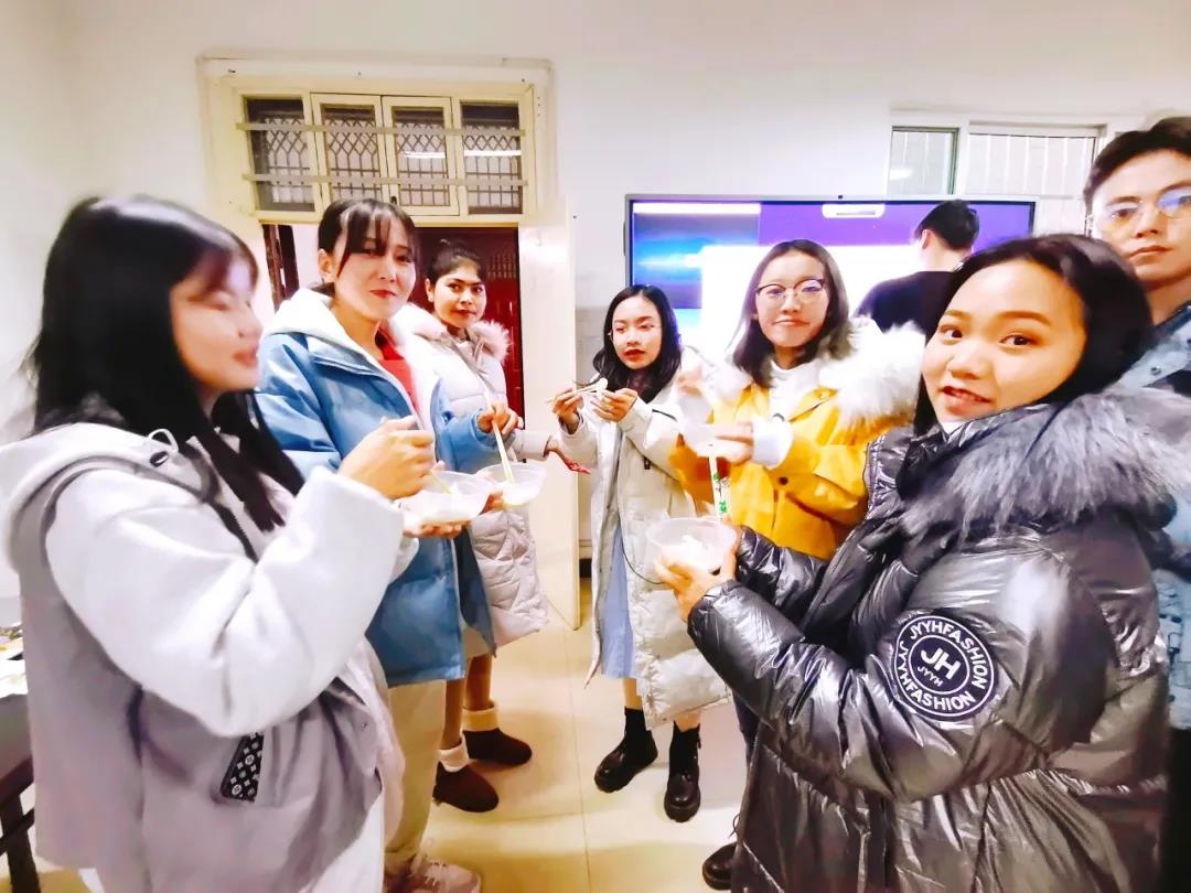 心连心·祝启航 | 中文字幕av
成功举办民族团结主题活动