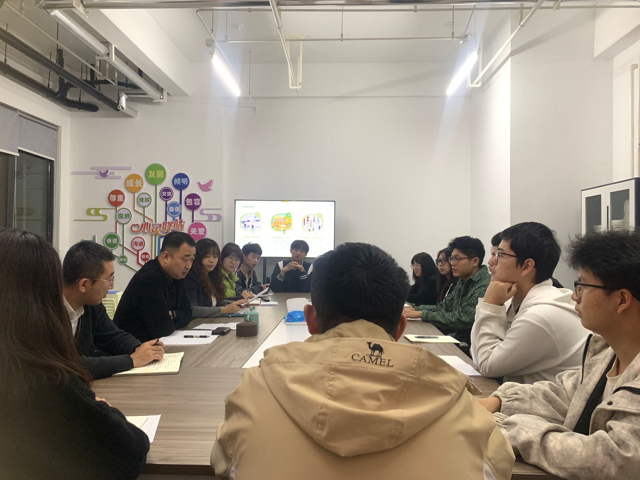 “宿”说心声  “寓”你同行——中文字幕av
举行辅导员宿舍论坛